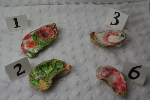 Oyster Trinket Dish (Palm Flamingo)
