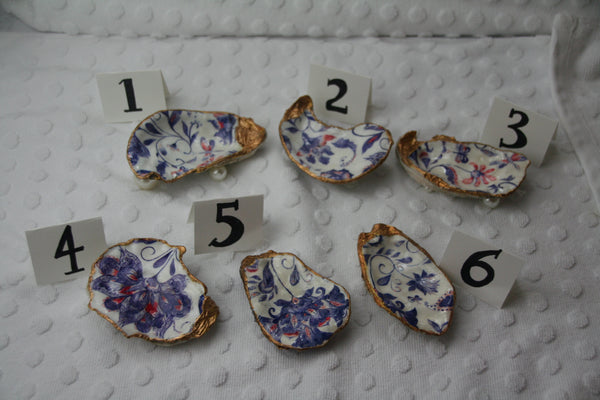 Oyster Trinket Dish (Red, White, Blue)