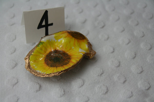 Oyster Trinket Dish (Sunflower)